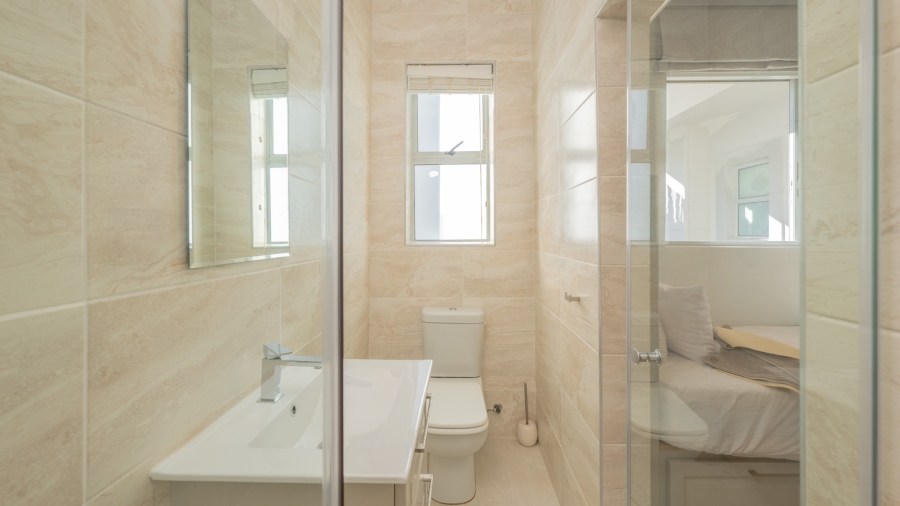 6 Bedroom Property for Sale in Struisbaai Western Cape